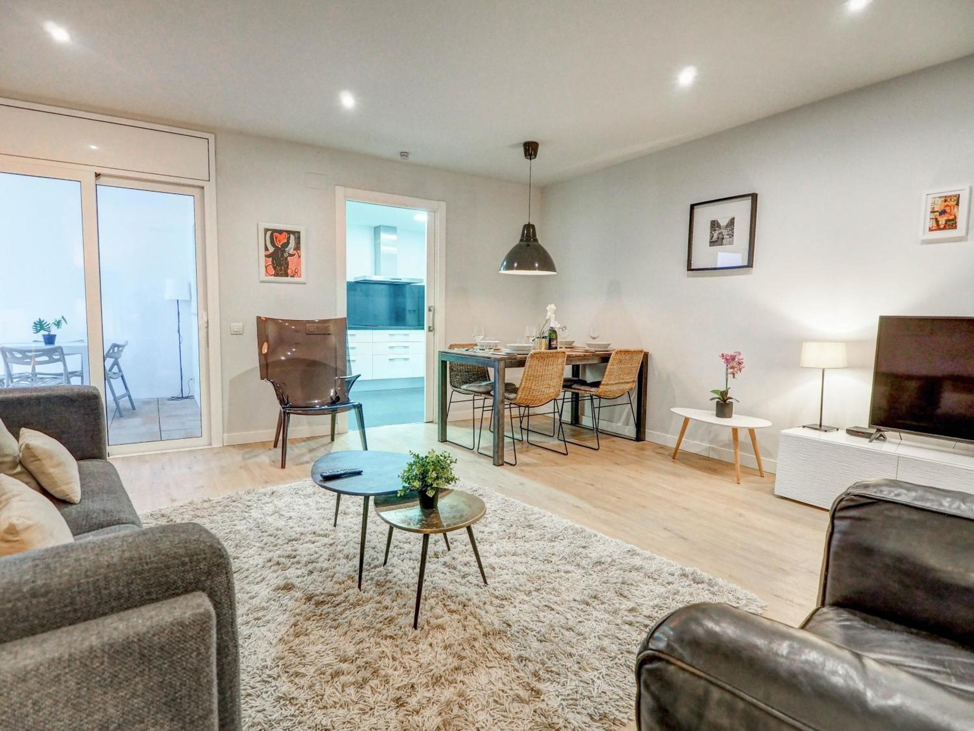 Luxe By Hello Homes *
